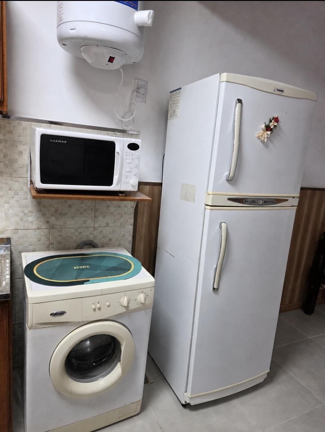 Heladera, lavarropas y microondas